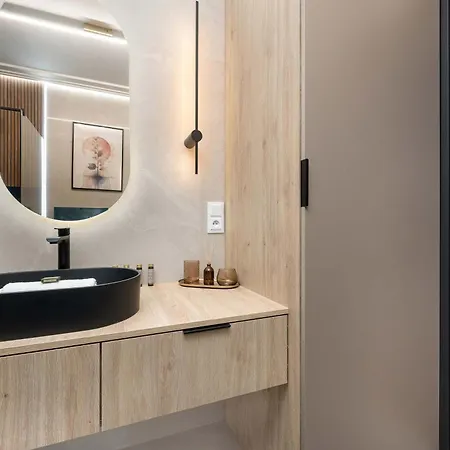 아파트 Family With Balcony, Air Conditioning And Parking By Renters Prestige *